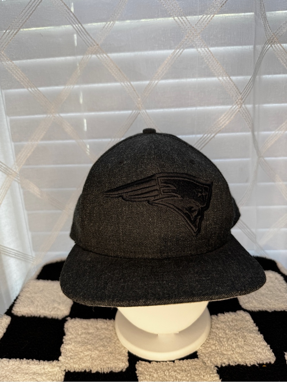 New Era 9FIFTY New England Patriots Blackout Snapback Hat Dark Charcoal Wool Ble